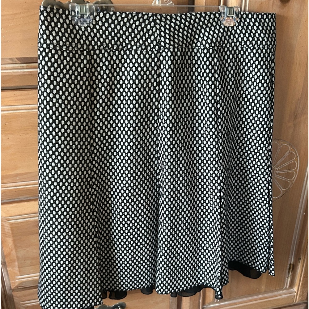 LOFT Black/White skirt size 16